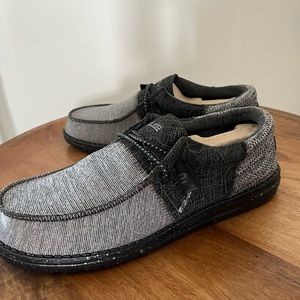 Mens Hey Dude size 9 brand new with tags